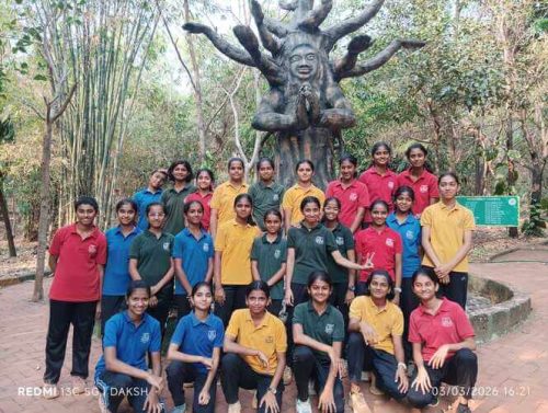 Visit to Saalumarada Thimmakka Park 